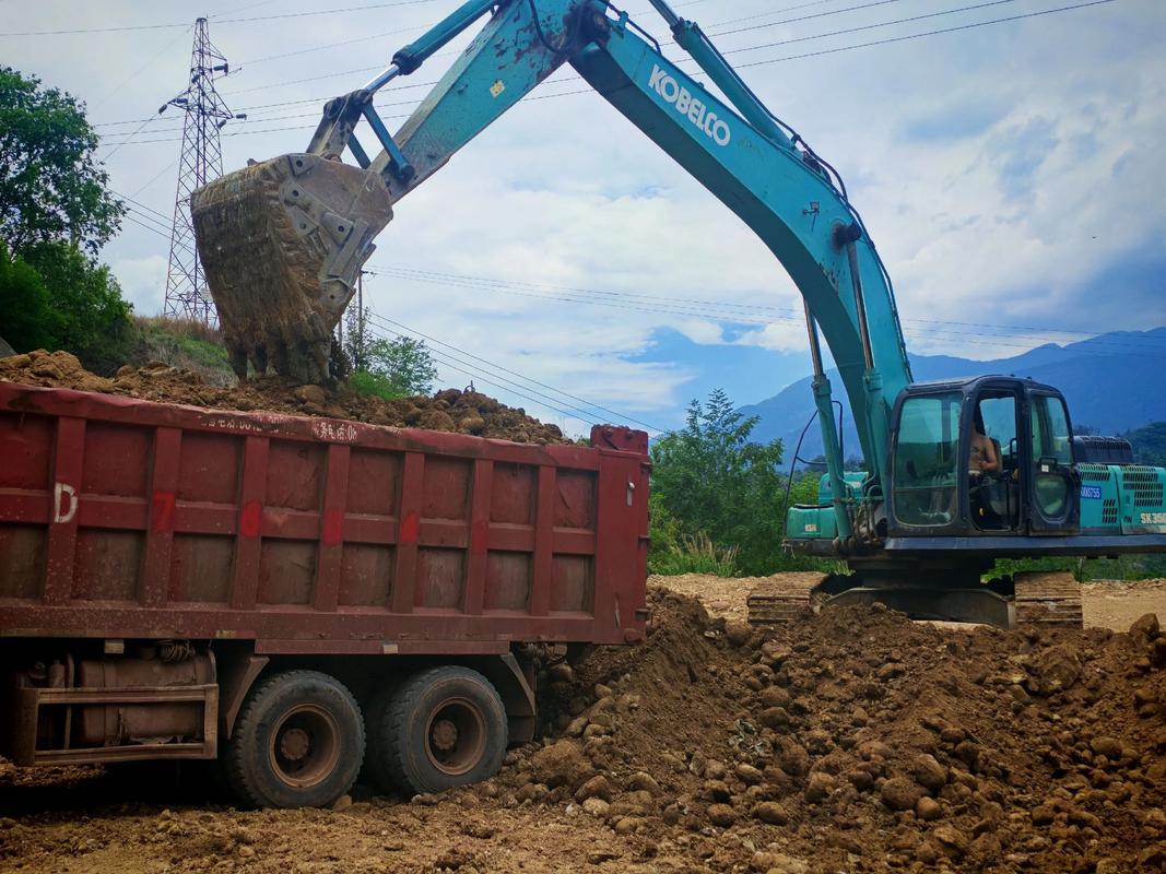 實干鑄就偉業 土石方挖運工程的核心要點與安全規范
